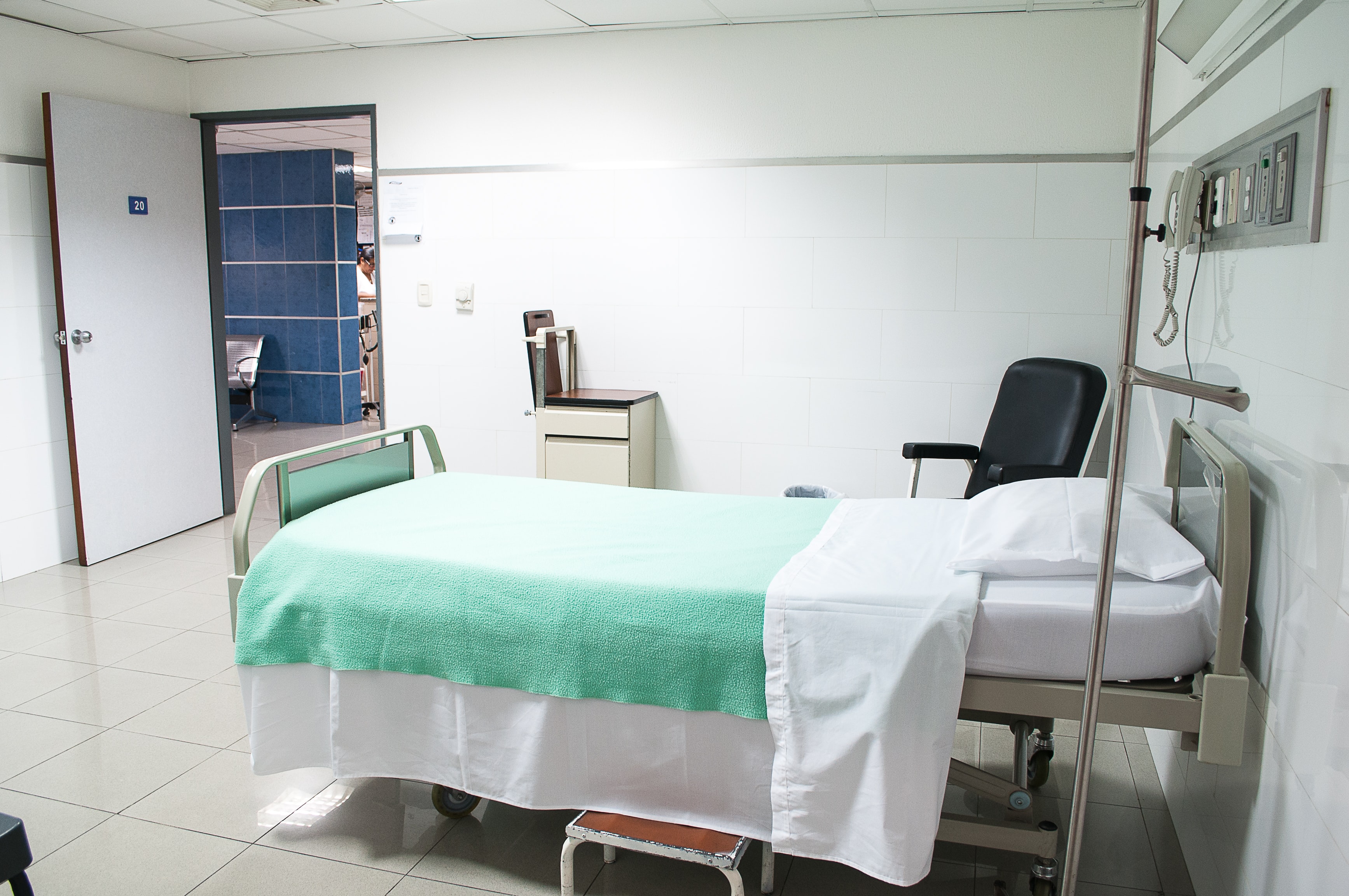 Simulaciones de uso de camas UCI en Hospital Regional de Concepción